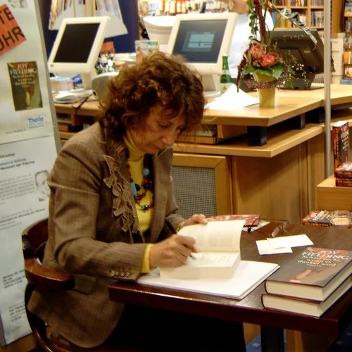 023 joy fielding