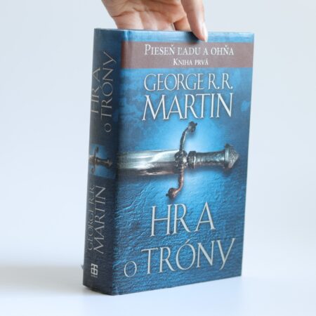 Obálka knihy Hra o tróny - George R. R. Martin