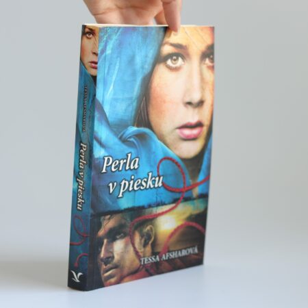 Obálka knihy Perla v piesku - Tessa Afsharová