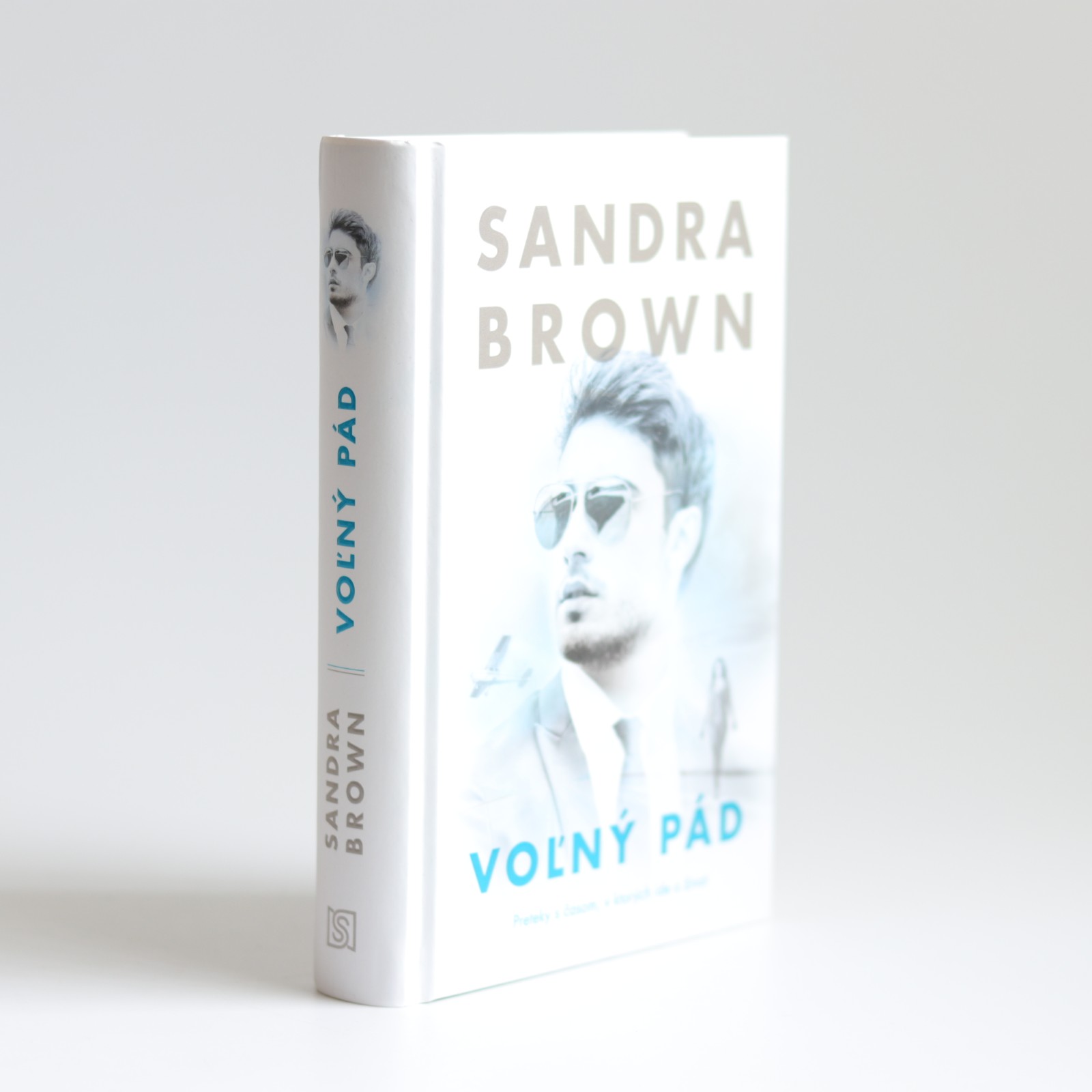voľný pád brown Obálka knihy Voľný pád - Sandra Brown